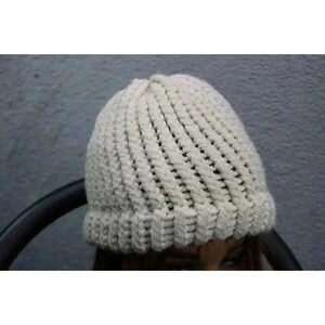 Hand Crocheted Beanie-Ivory w/Gold-No Brand-No Tags